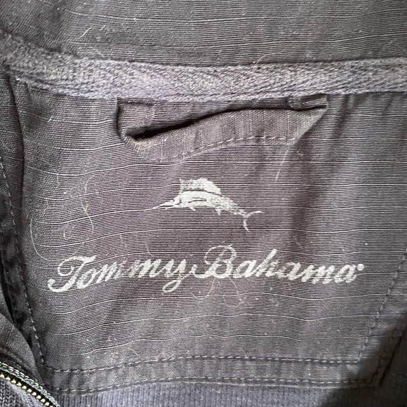 Tommy Bahamas shirts. 2 shirts MENS Size L - Picture 2 of 6